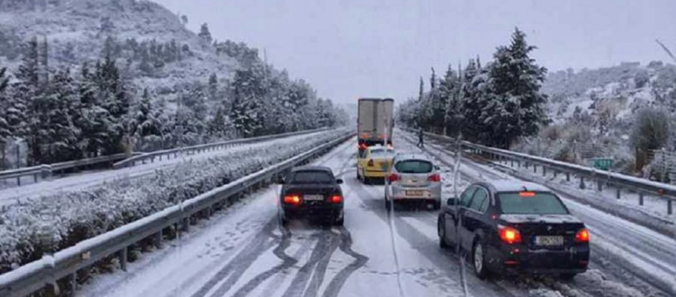 Αθηνών-Λαμίας: Αποκαταστάθηκε η κυκλοφορία - 5 ώρες έμειναν εγκλωβισμένοι οι οδηγοί